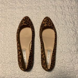 Kelly and Katie DSW never worn size 9 leopard